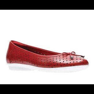 Clarks red ballet flat in size 10, brand new